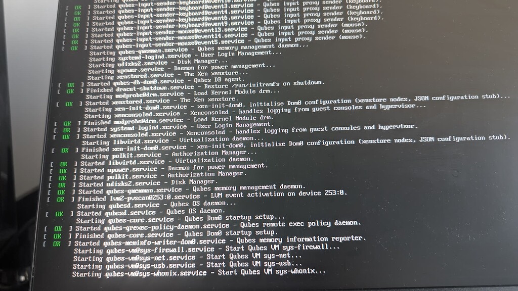 Qubes os stuck after entry disk password - User Support - Qubes OS Forum